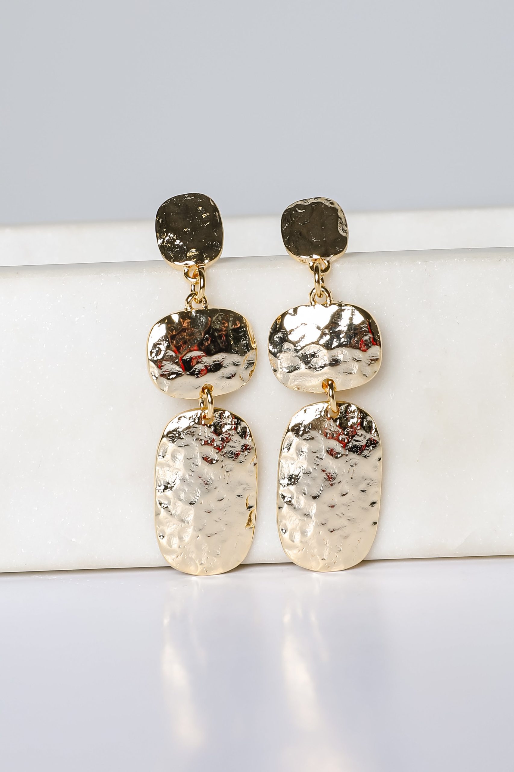 shopdressup_gold_hammered_drop_earrings-2_fafd5cd8-a76a-4158-830e-10094fd95ae1.jpg